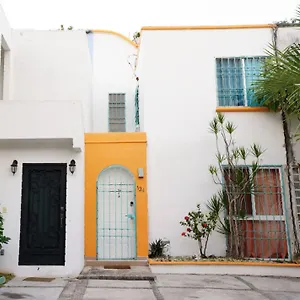 https://lovely-house-near-the-beach.quintano-roohotels.com